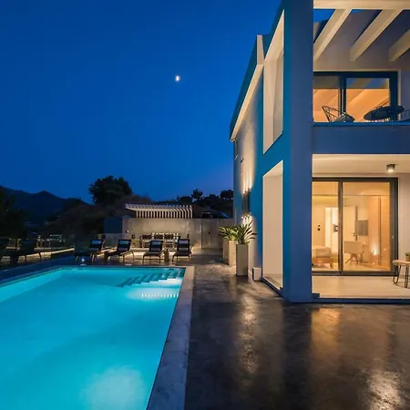 Villa Sueno Luxury Villa, In 180 Iconic Sea View